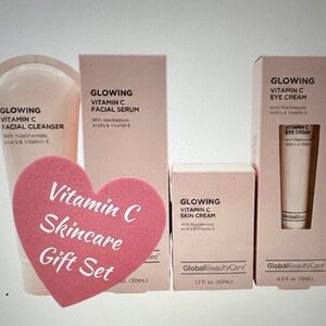 LAST 2 Sets ! 4 pieces Vitamin C Skincare Set - Gift set